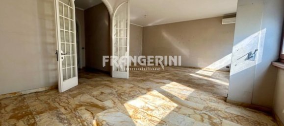 4 Schlafzimmer Wohnung in Livorno, Italy, Nr. 271416 3