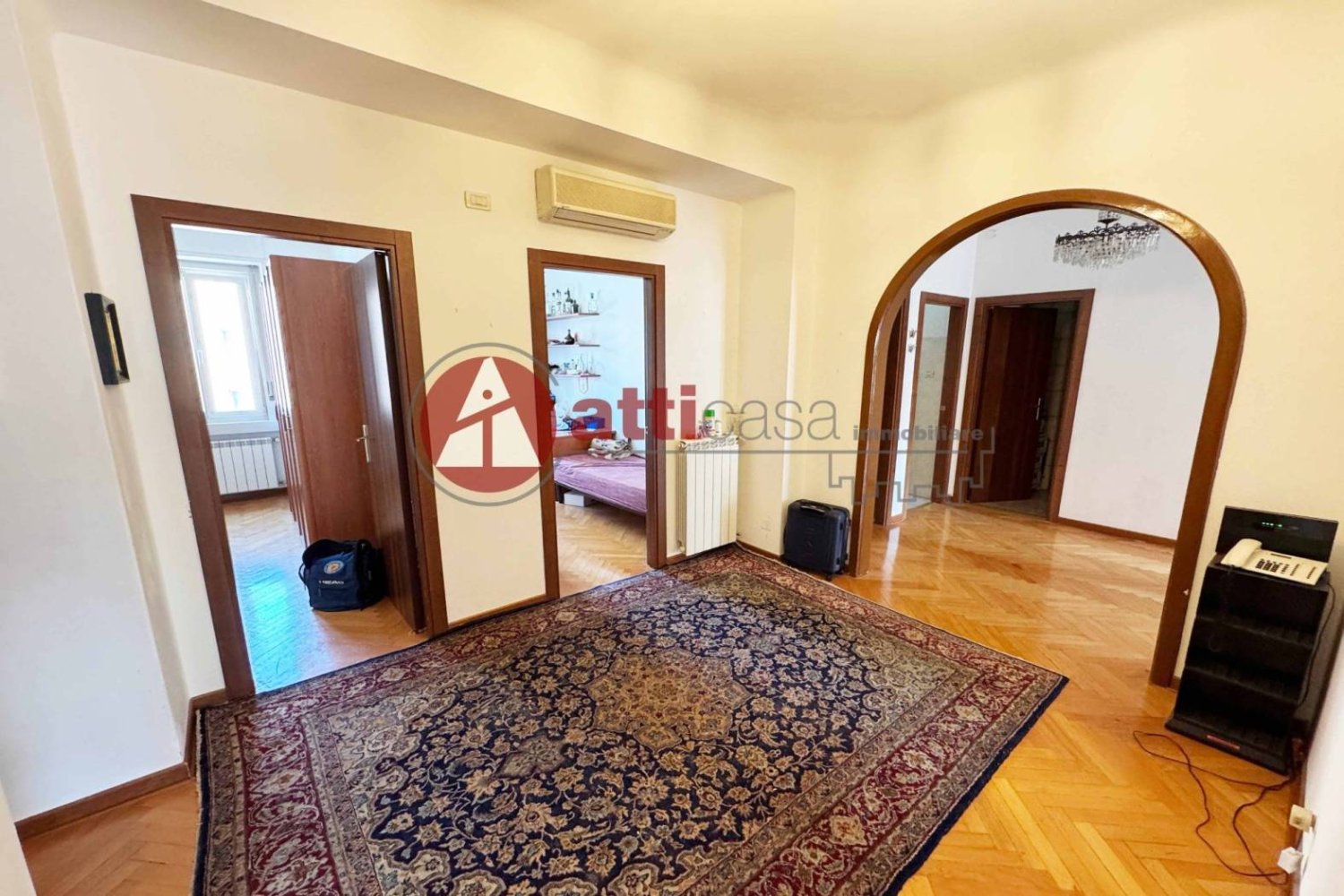 Квартира с 3 спальнями в Триест, Италия № 303177