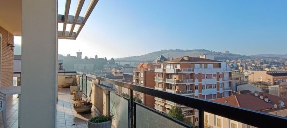 7-salle Penthouse à Porto San Giorgio, Italy No. 254554 12