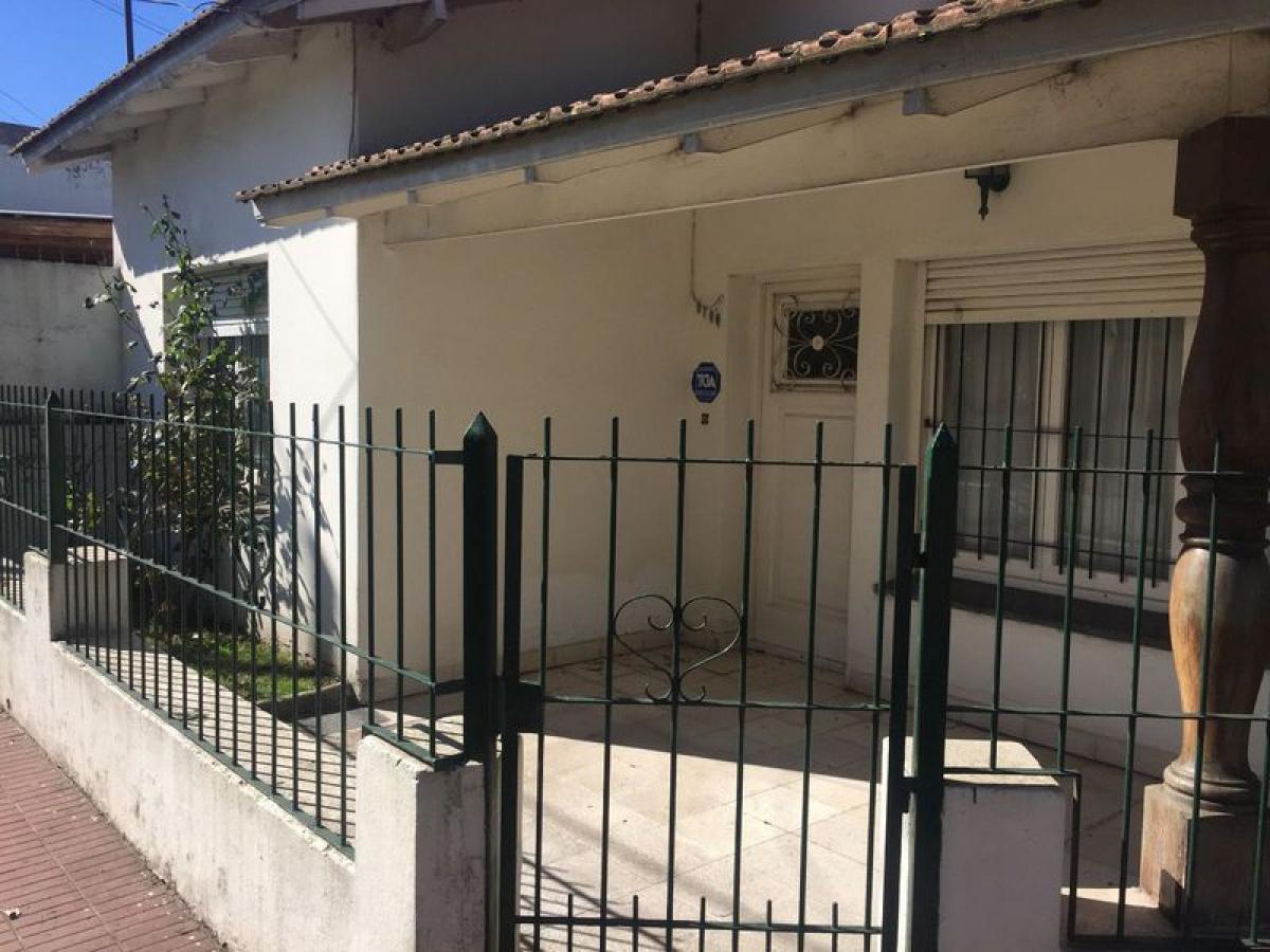 3 bedrooms House in Mar del Plata, Argentina No. 80284