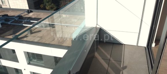 3 bedrooms Apartment in Porto, Portugal No. 108595 16