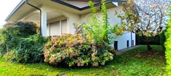 9 rooms Villa in Casalpusterlengo, Italy No. 109455 2