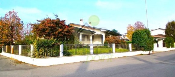 9 rooms Villa in Casalpusterlengo, Italy No. 109455 5