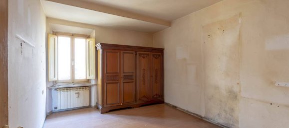 3 bedrooms Apartment in Capraia e Limite, Italy No. 272577 15