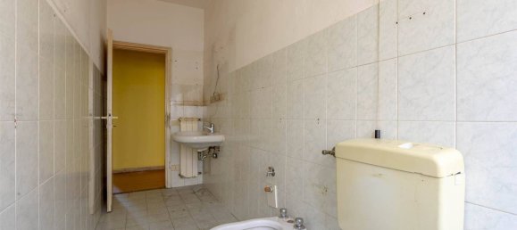 3 bedrooms Apartment in Capraia e Limite, Italy No. 272577 13