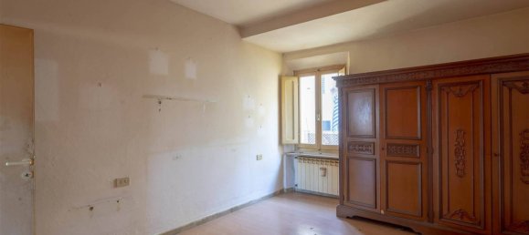 3 bedrooms Apartment in Capraia e Limite, Italy No. 272577 16