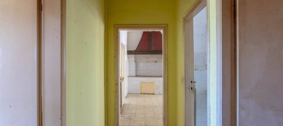 3 bedrooms Apartment in Capraia e Limite, Italy No. 272577 14