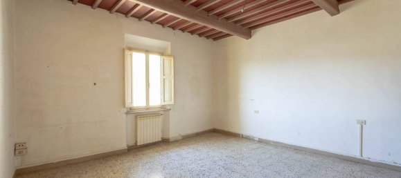 3 bedrooms Apartment in Capraia e Limite, Italy No. 272577 9