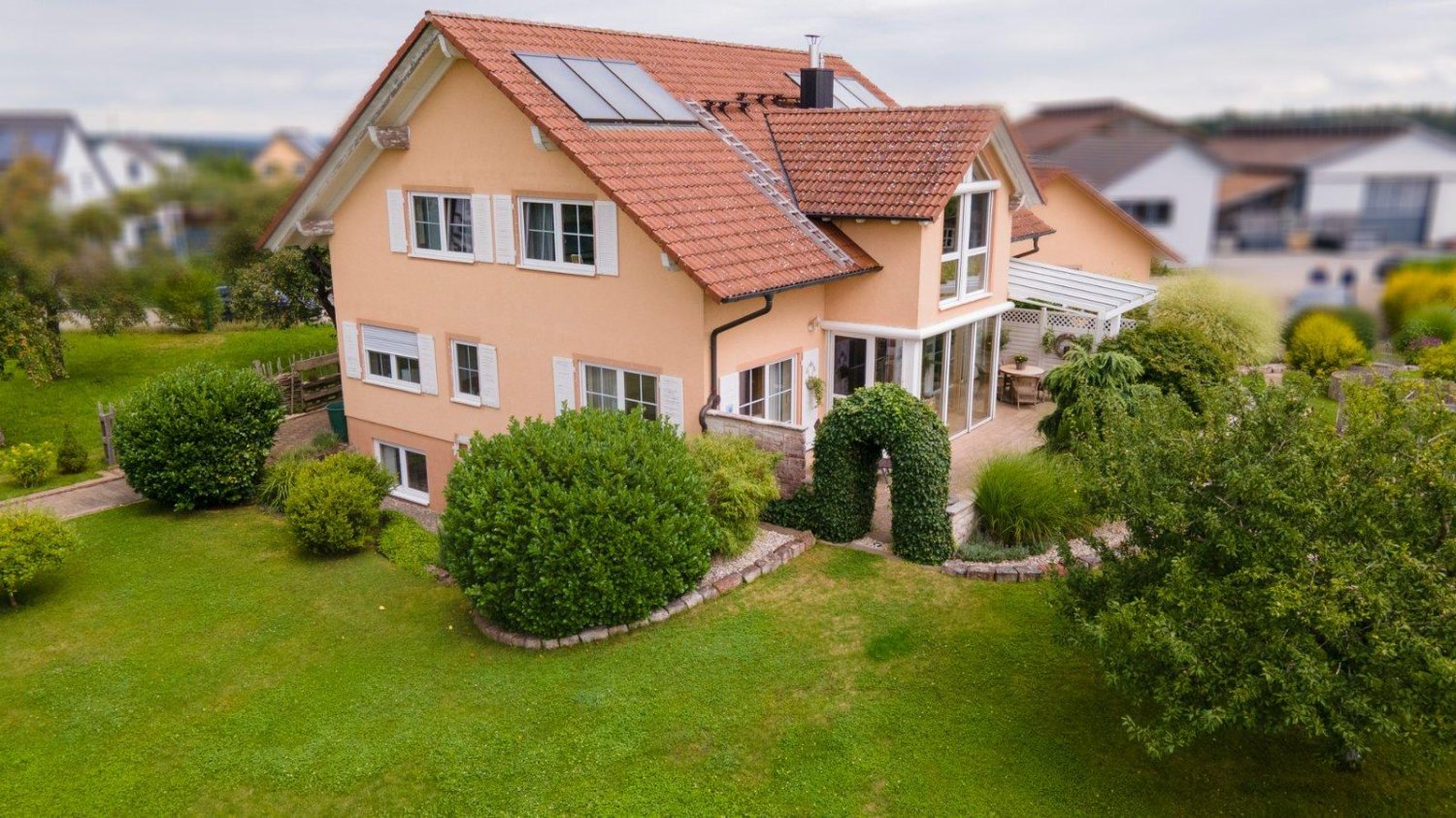 7غرفة تاون هاوس في Rottweil, Germany رقم 264787