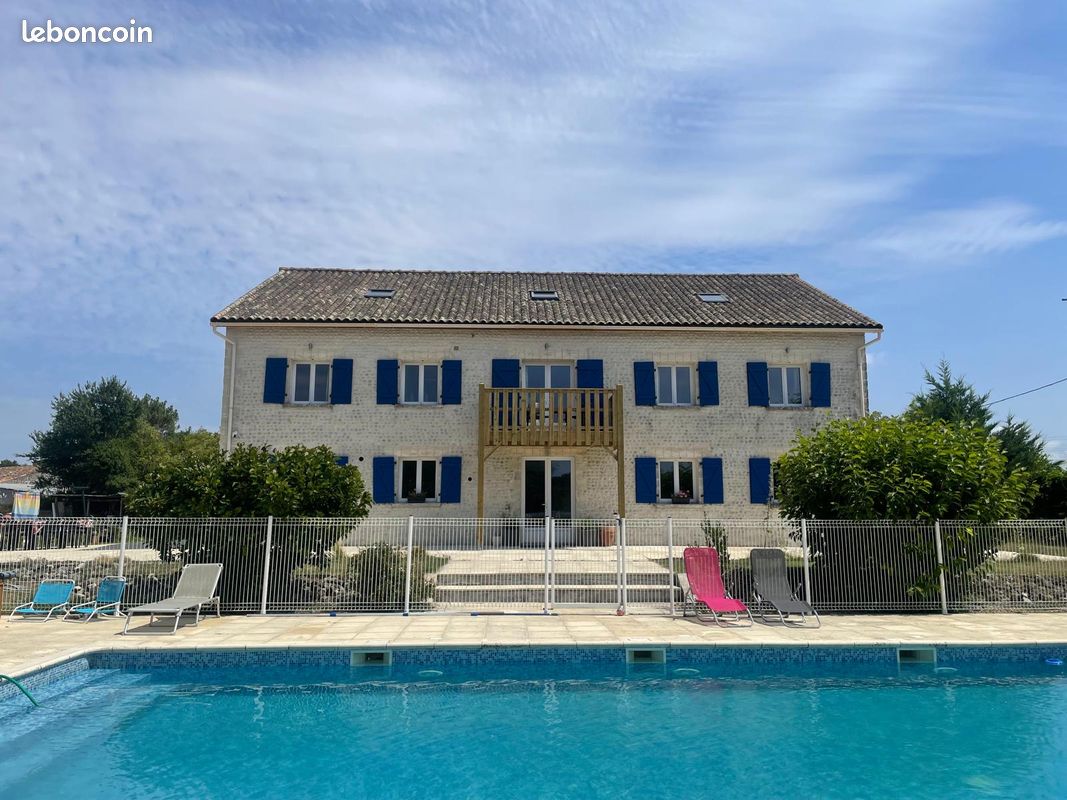 11 bedrooms Castles in Charente-Maritime, France No. 294650