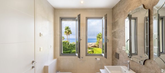 Villa de 5 dormitorios en Marbella, Spain No. 64403 37