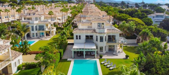 Villa de 5 dormitorios en Marbella, Spain No. 64403 3