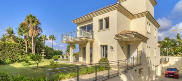 Villa de 5 dormitorios en Marbella, Spain No. 64403 36