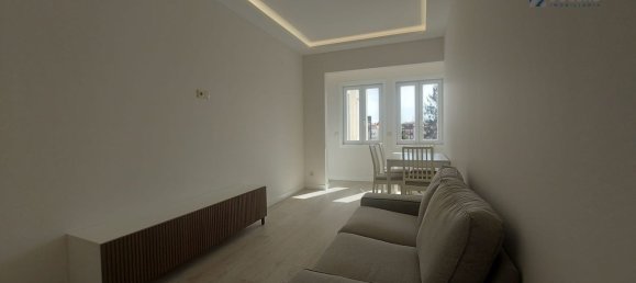 3 bedrooms Apartment in Porto, Portugal No. 53435 9