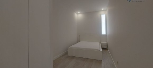 3 bedrooms Apartment in Porto, Portugal No. 53435 8