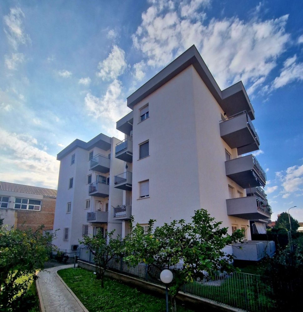 4-salle Appartement à Pontinia, Italy No. 164848