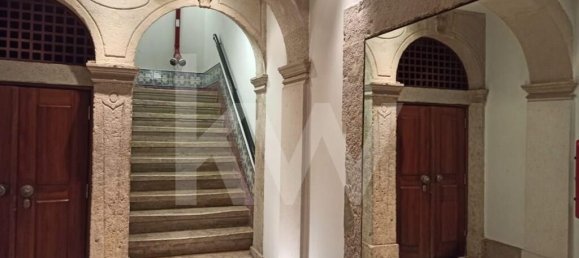 3 bedrooms Apartment in Lisbon, Portugal No. 77118 7