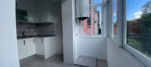 1 bedroom Apartment in Lisbon, Portugal No. 153925 5
