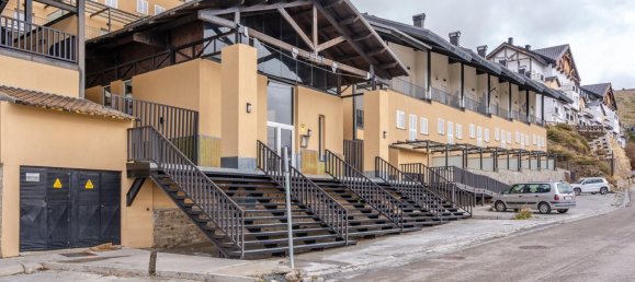 3 غرف نوم منزل ذو طابقين في Sierra Nevada, Spain رقم 175200 2