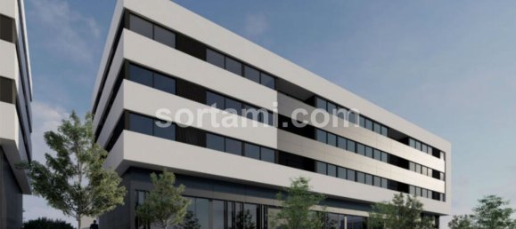 93m² Commercial property in Gondomar, Portugal No. 61920 8