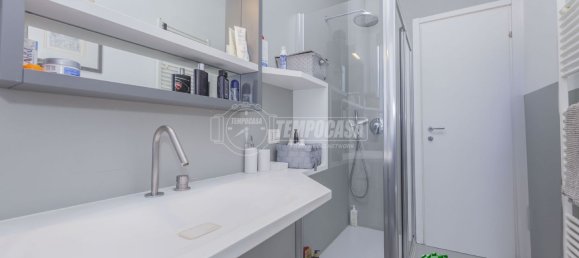 Apartamento de 3 dormitorios en Piacenza, Italy No. 20600 9