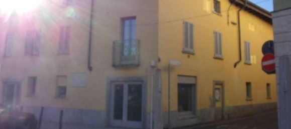 2 bedrooms Apartment in Samarate, Italy No. 315038 9