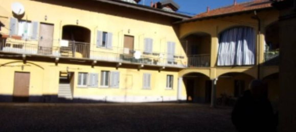 2 bedrooms Apartment in Samarate, Italy No. 315038 5