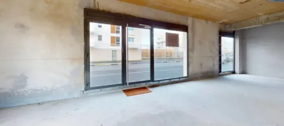 Propiedad comercial en Compiegne, France 78 m² No. 94592 2