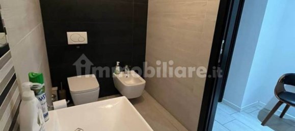 Escritório de 4 divisões em Modena, Italy N.º 198961 12