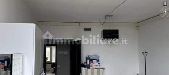 Escritório de 4 divisões em Modena, Italy N.º 198961 19