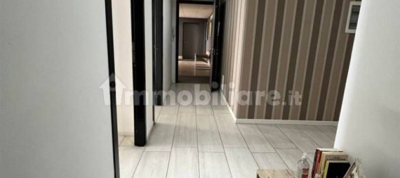 Escritório de 4 divisões em Modena, Italy N.º 198961 21