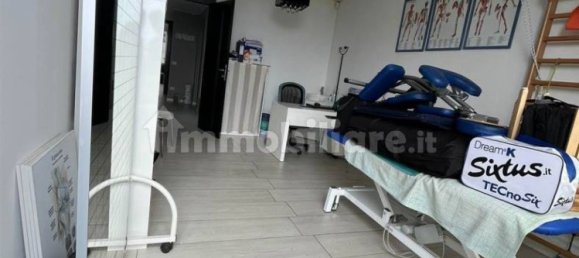 Escritório de 4 divisões em Modena, Italy N.º 198961 24