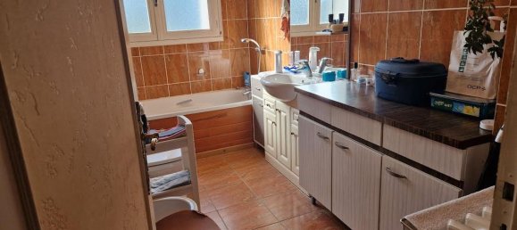 5 bedrooms House in Pontivy, France No. 200458 8