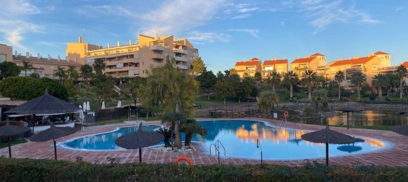 2 bedrooms Penthouse in Alhaurin de la Torre, Spain No. 166786 4