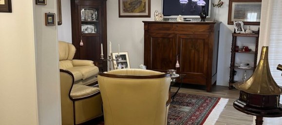 Apartamento T5 em Montale, Italy N.º 381803 8