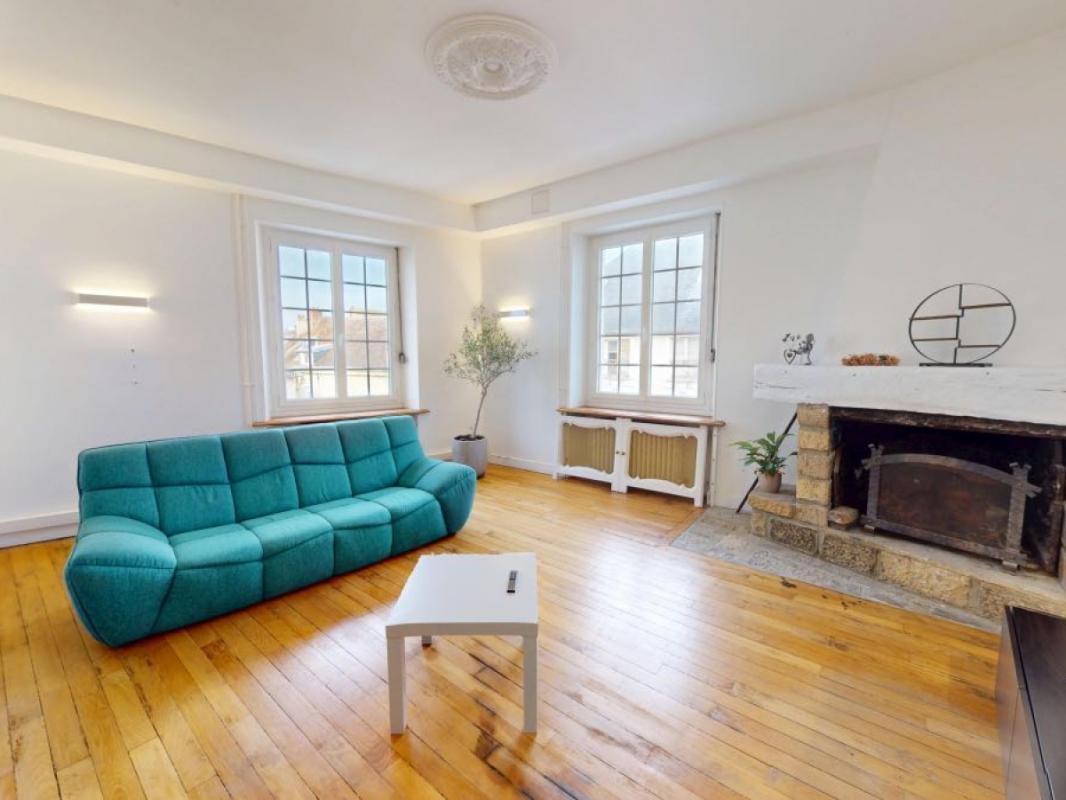 Квартира с 3 спальнями в Нёмур, Франция № 192412