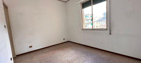 3-salle Appartement à Palermo, Italy No. 214996 12