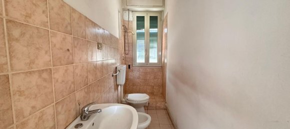 3-salle Appartement à Palermo, Italy No. 214996 8