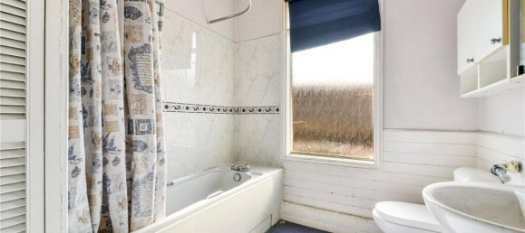 3 bedrooms Commercial property in Beckenham, United Kingdom No. 3480 8