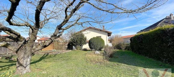 4 bedrooms House in Marlieux, France No. 208749 3