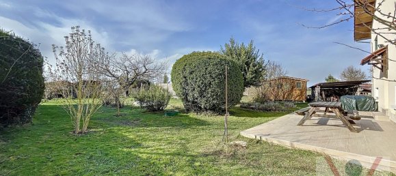 4 bedrooms House in Marlieux, France No. 208749 4