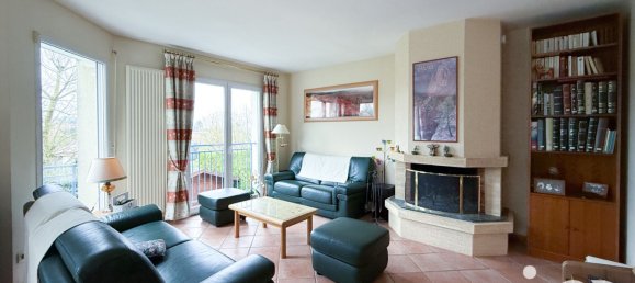 5 bedrooms House in Noiseau, France No. 316209 4