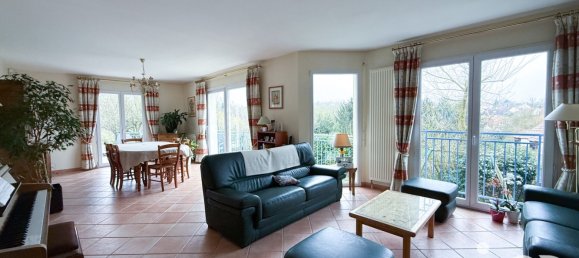 5 bedrooms House in Noiseau, France No. 316209 2