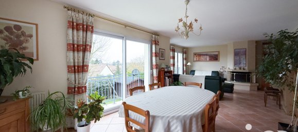 5 bedrooms House in Noiseau, France No. 316209 3