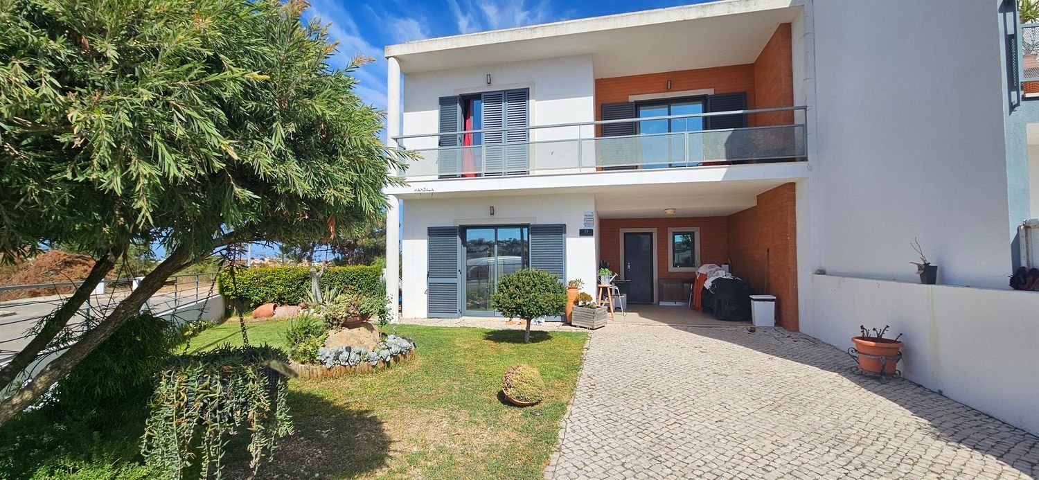 4 bedrooms House in Sesimbra, Portugal No. 302153