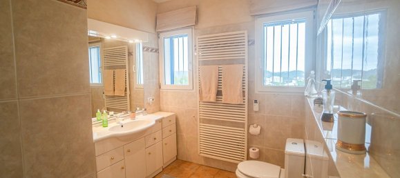 3 bedrooms House in Peguera, Spain No. 153400 5