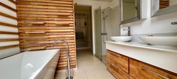 4 bedrooms Villa in Grand Baie, Mauritius No. 79 8