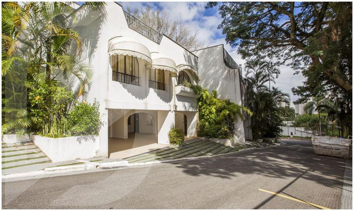 Casa de 4 dormitorios en Sao Paulo, Brazil No. 567743