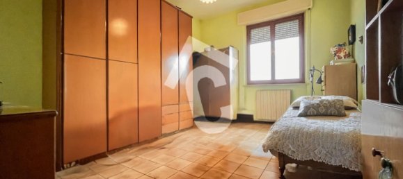 3 rooms Apartment in Jesi, Italy No. 66071 9