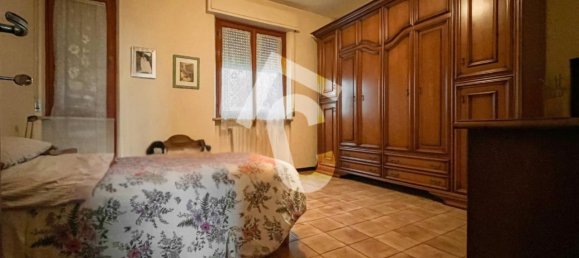 3 rooms Apartment in Jesi, Italy No. 66071 7